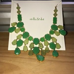 Stella & Dot Linden Green Statement Necklace